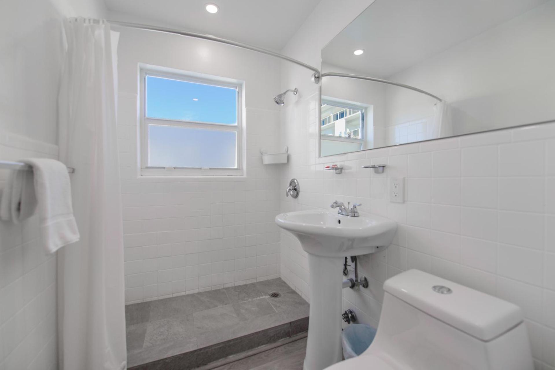 Spacious Studio With Balcony And Parking At The Beach -M46 ฮอลลีวูด ภายนอก รูปภาพ